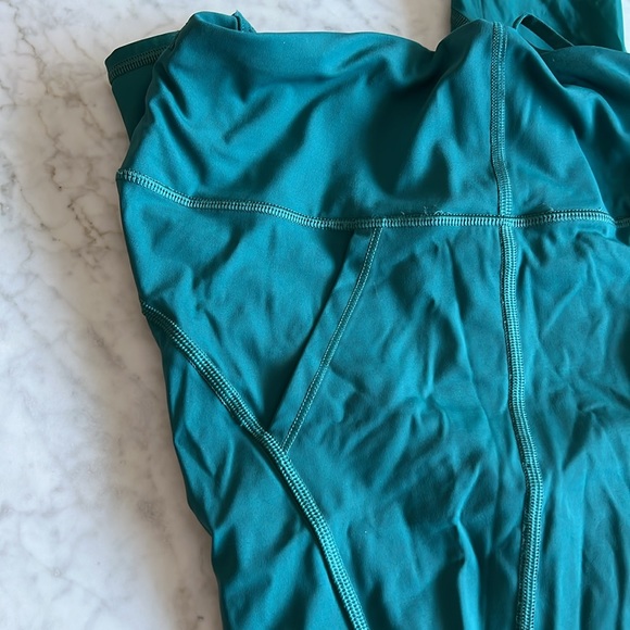 Athleta lightning tight - Picture 3 of 7